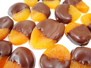 Delicioso Damasco banhado com chocolate
